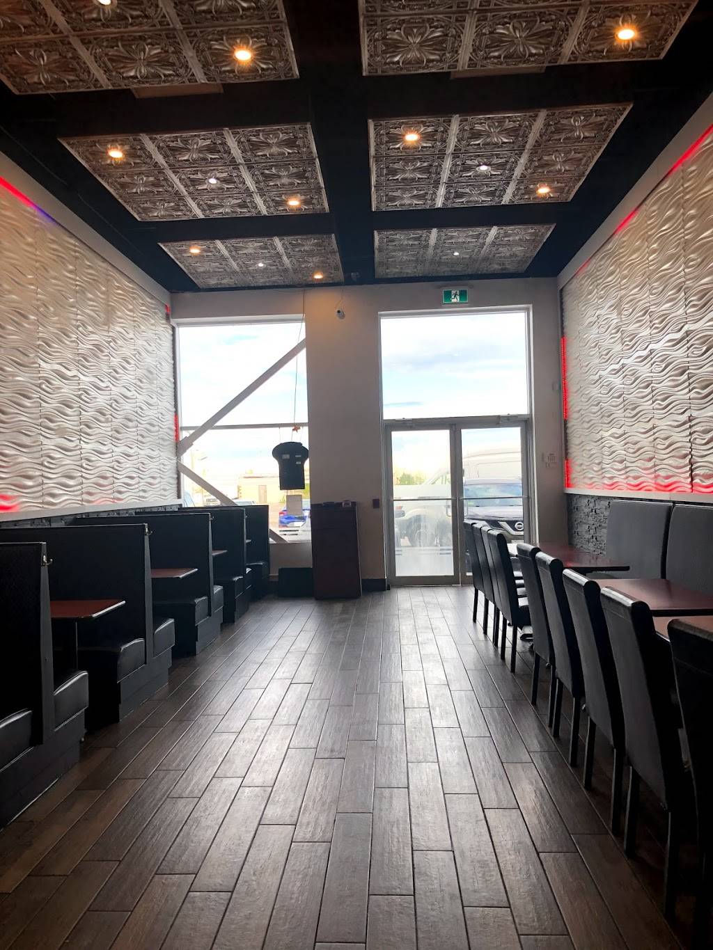 HOT WINGS Burrito & Wraps | restaurant | Markham Convention Plaza. Unit# 4, 2901 Markham Rd, Toronto, ON M1X 0B6, Canada | 4162917999 OR +1 416-291-7999