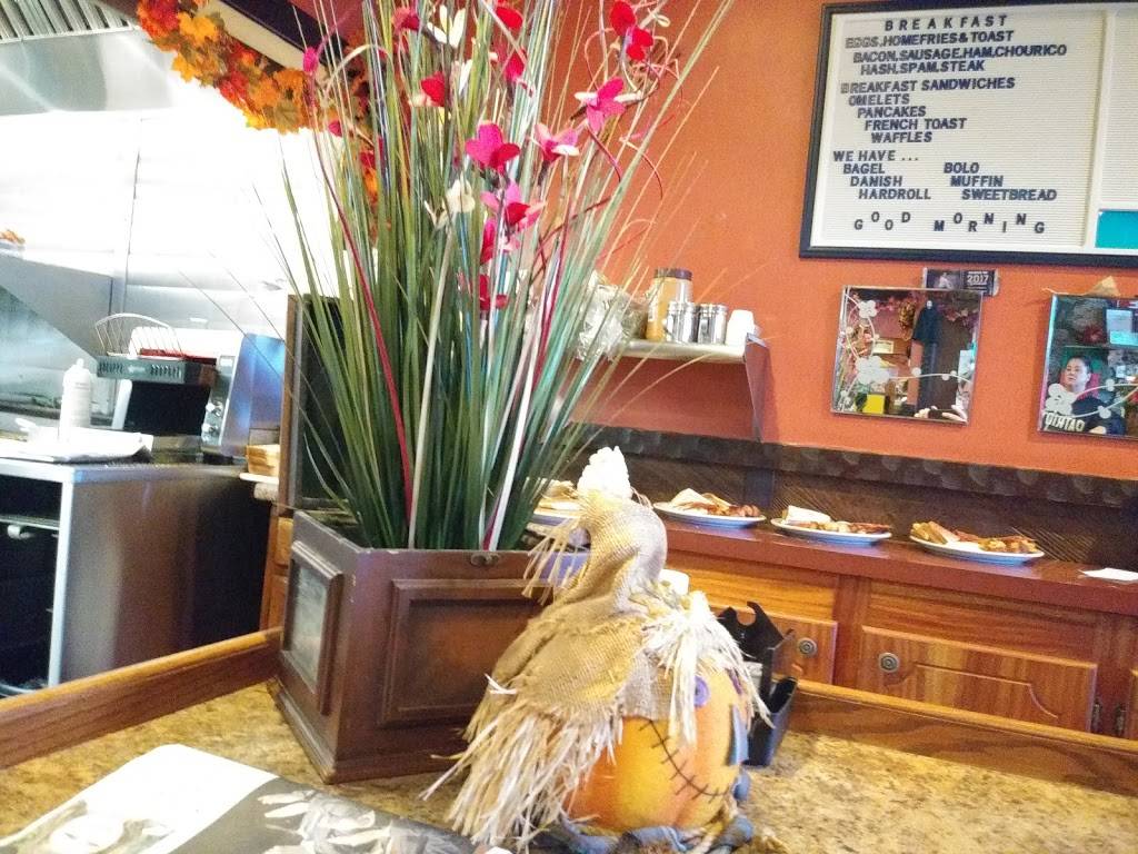 Rosarias Diner | restaurant | 591 Rodman St, Fall River, MA 02721, USA | 5083249454 OR +1 508-324-9454