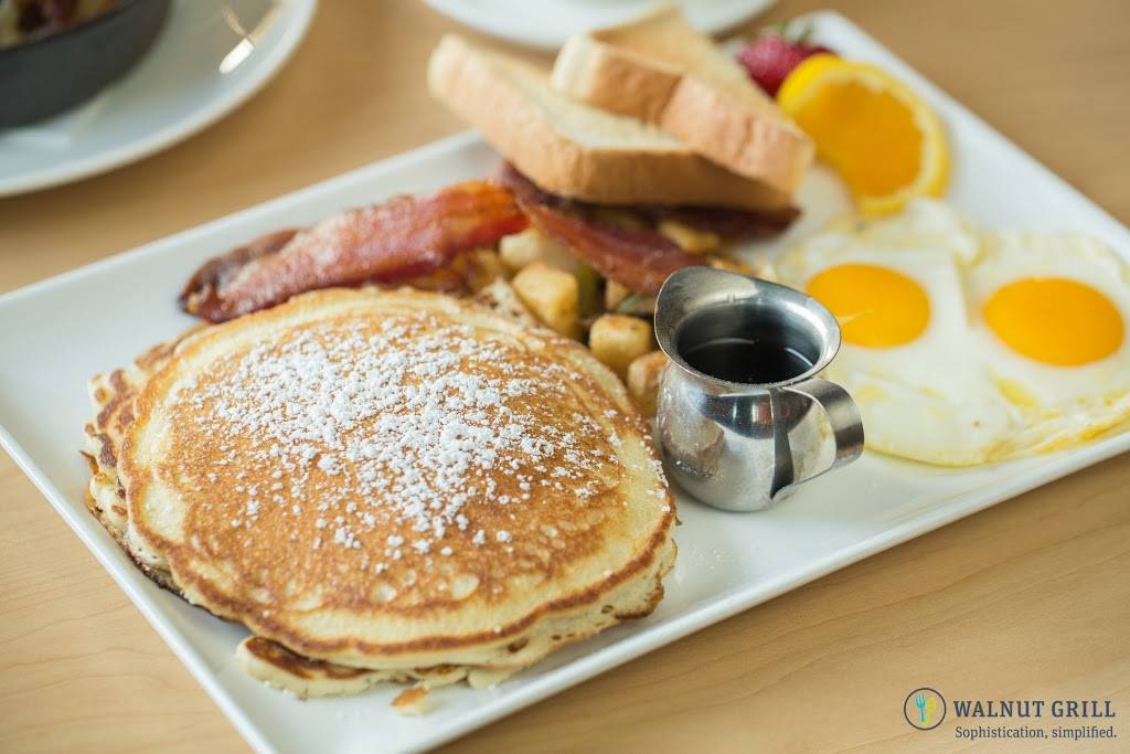 Walnut Grill Sunset Hills | restaurant | 10797 Sunset Hills Plaza, St. Louis, MO 63127, USA | 3148589392 OR +1 314-858-9392