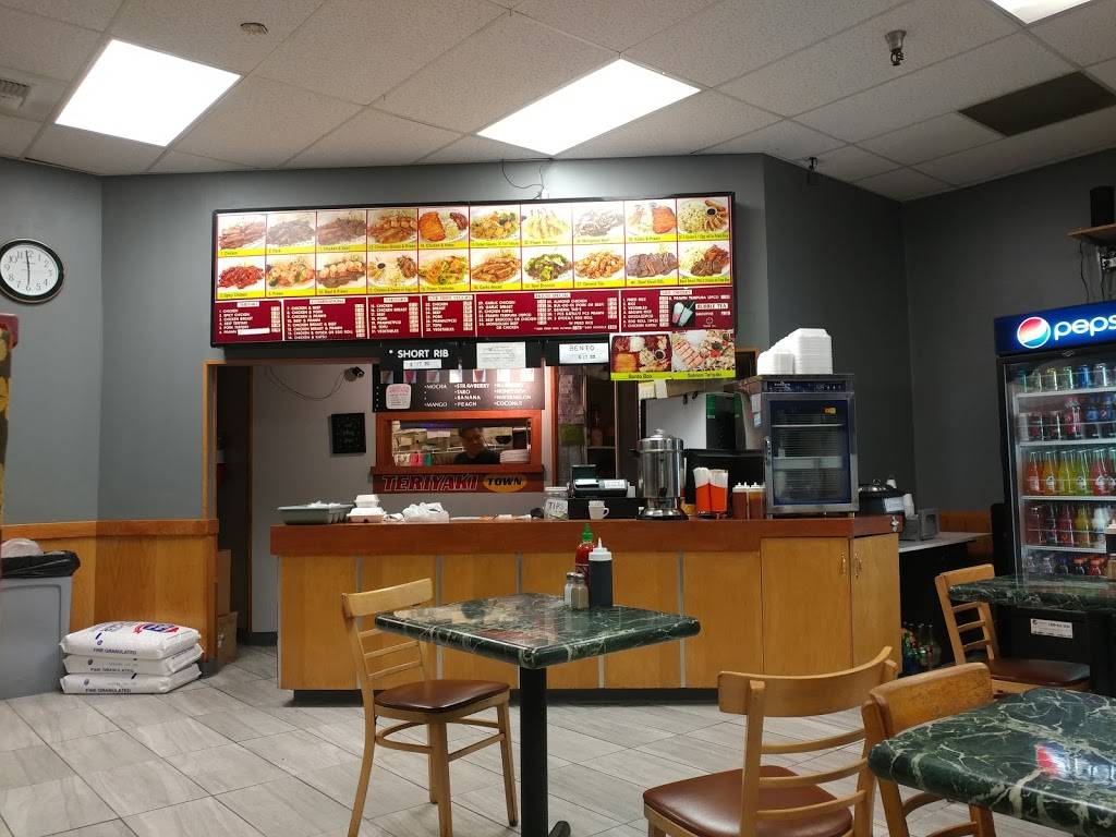 Teriyaki Town | restaurant | 4615 196th St SW #128, Lynnwood, WA 98036, USA | 4256735904 OR +1 425-673-5904