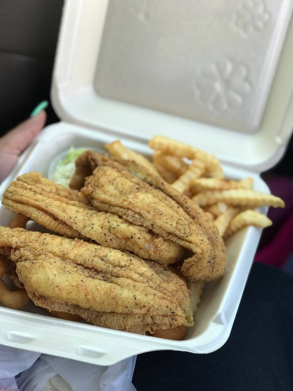 Tides Inn Steak & Seafood | restaurant | 3927 W Gate City Blvd # A, Greensboro, NC 27407, USA | 3368525845 OR +1 336-852-5845