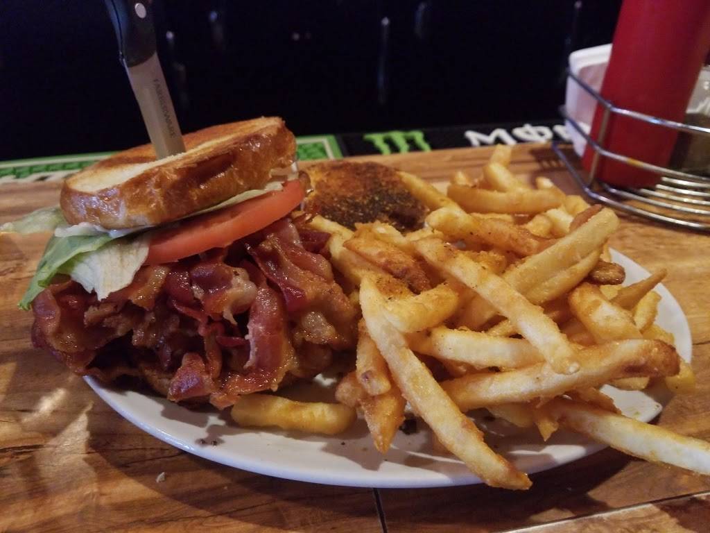 Effin Bar and Grill | restaurant | 5837 Holton Rd, Twin Lake, MI 49457, USA | 2318284735 OR +1 231-828-4735