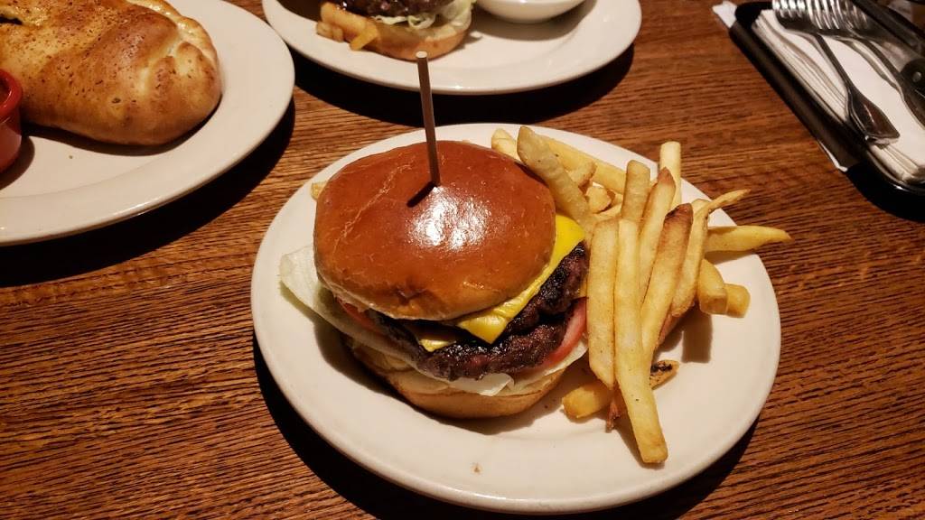 Old Chicago Pizza and Taproom | restaurant | 2100 Snelling Ave N Suite 64, Roseville, MN 55113, USA | 6516390303 OR +1 651-639-0303