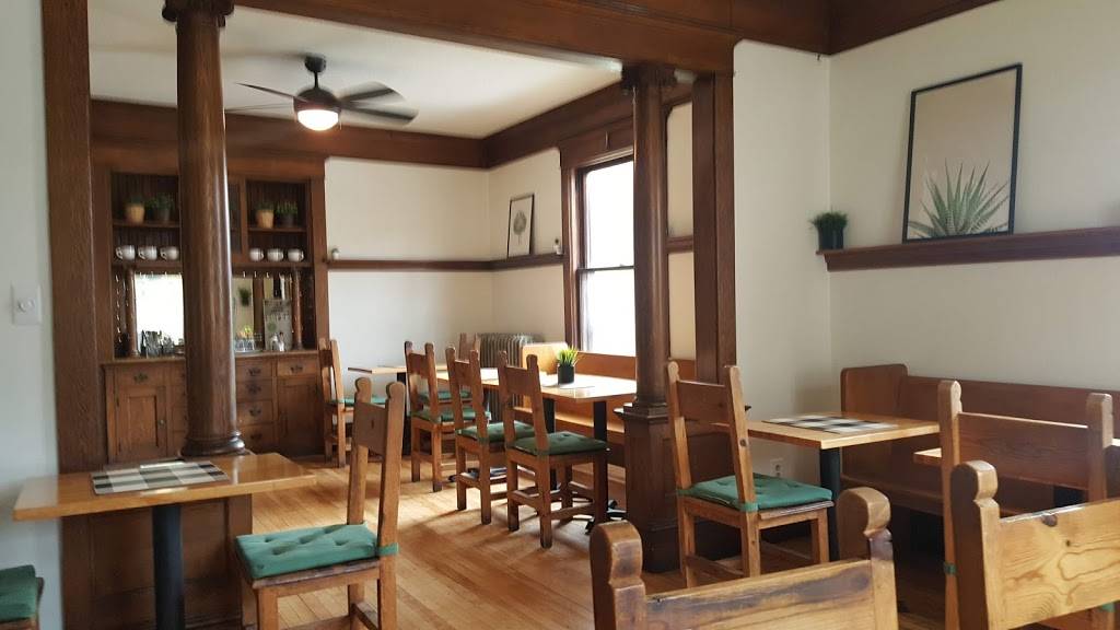 Vegan East | restaurant | 2409 Lyndale Ave S, Minneapolis, MN 55405, USA | 6122133020 OR +1 612-213-3020