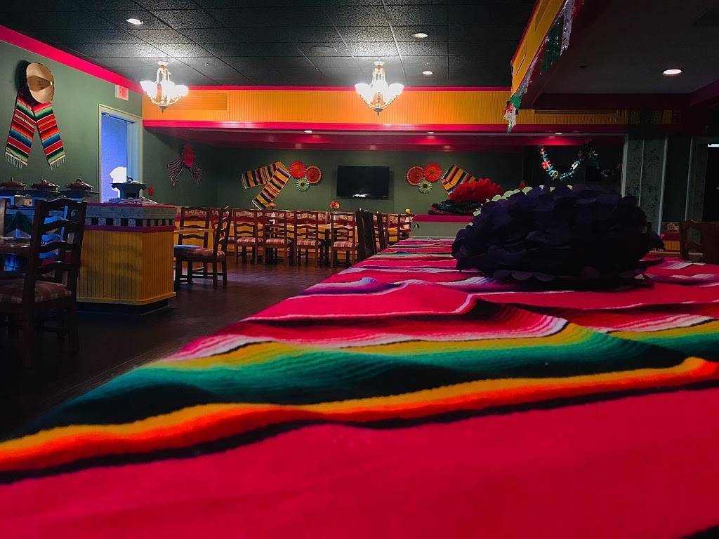 Alexanders Mexican Cuisine | restaurant | 1055 Regal Row, Dallas, TX 75247, USA | 4694668160 OR +1 469-466-8160
