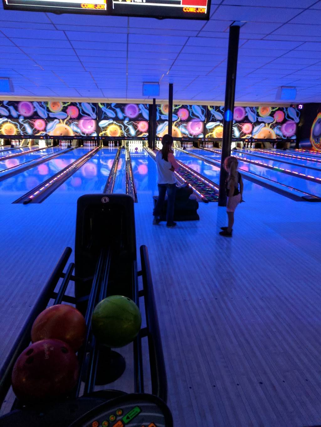 Triple J Lanes | meal takeaway | 6900 US-190, Livingston, TX 77351, USA | 9369672695 OR +1 936-967-2695