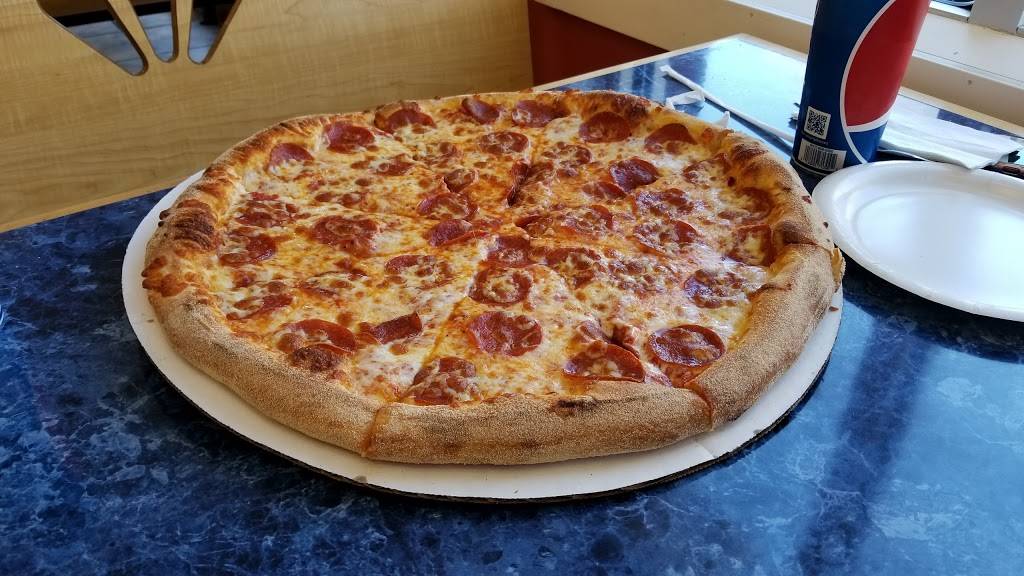 Rose & Vickis Bakery, Subs & Pizza | restaurant | 747 State Rd, Plymouth, MA 02360, USA | 5082246809 OR +1 508-224-6809