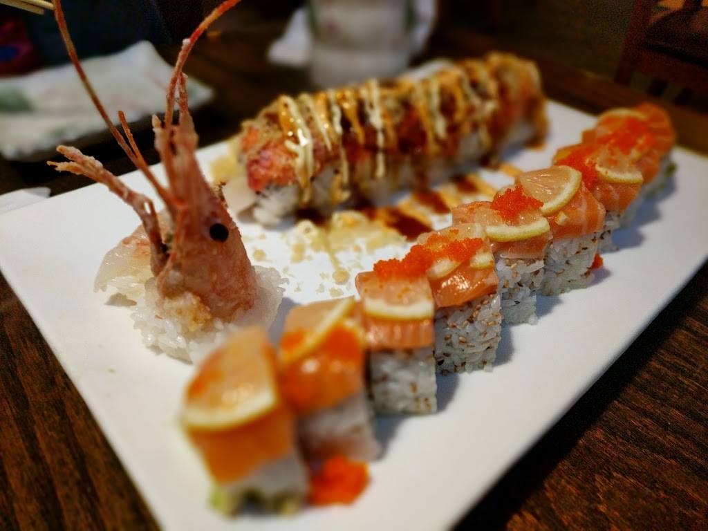 Sushi Moto | restaurant | 436 Elmwood Rd, Lansing, MI 48917, USA | 5175804321 OR +1 517-580-4321