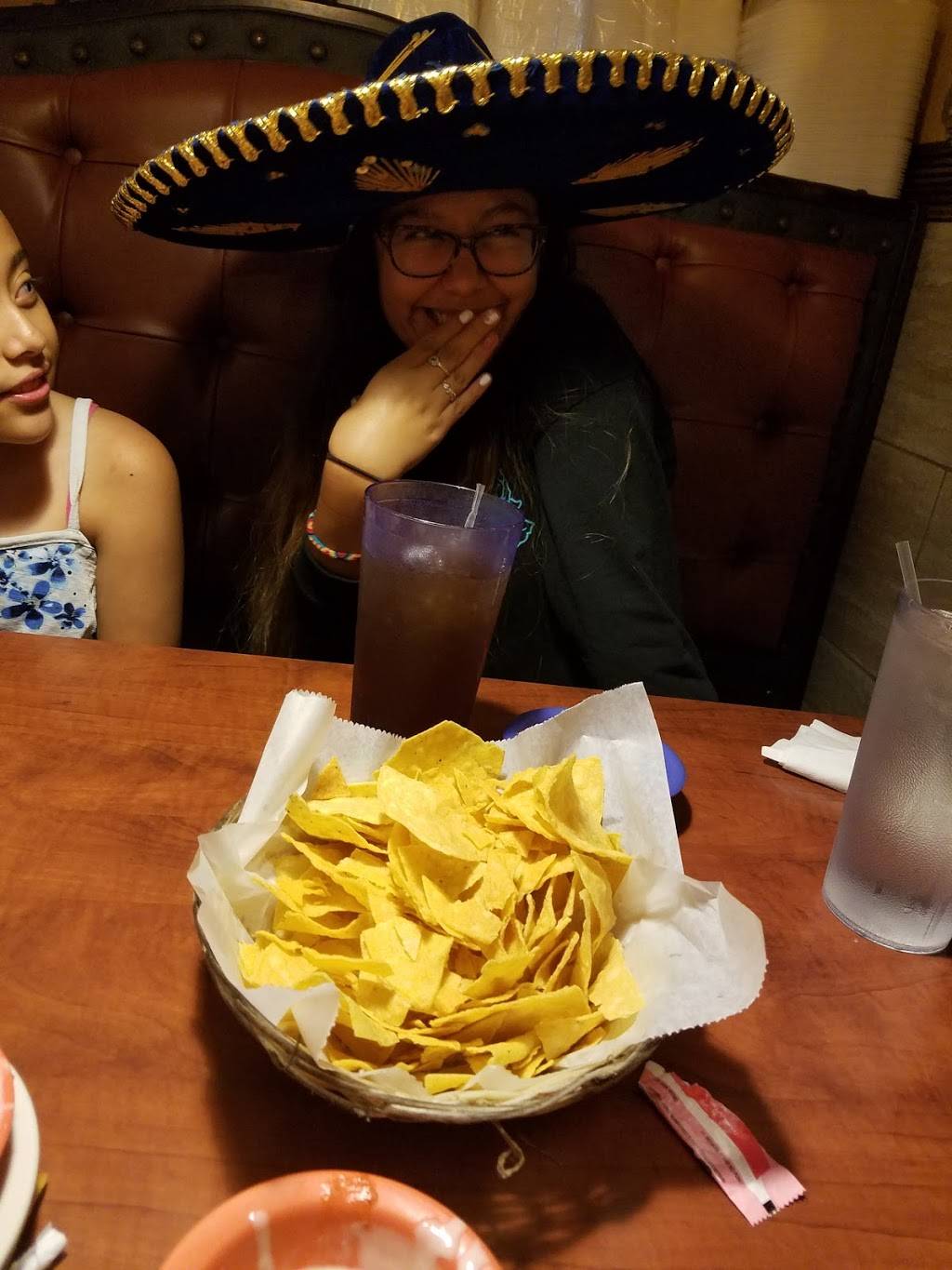 El Maguey | restaurant | 102 S Buckner Tarsney Rd, Grain Valley, MO 64029, USA | 8164432794 OR +1 816-443-2794