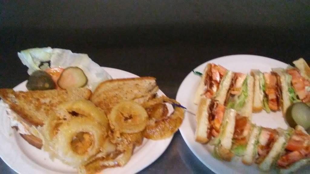 Petes Restaurant & Pancake | restaurant | 900 N Union St, Dwight, IL 60420, USA | 8155842331 OR +1 815-584-2331