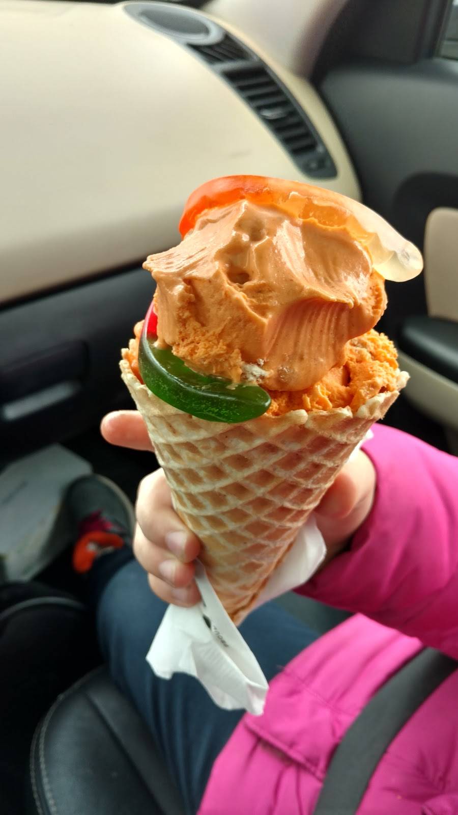 Brusters Real Ice Cream of Erie | restaurant | 3100 W 12th St, Erie, PA 16505, USA | 8148361170 OR +1 814-836-1170