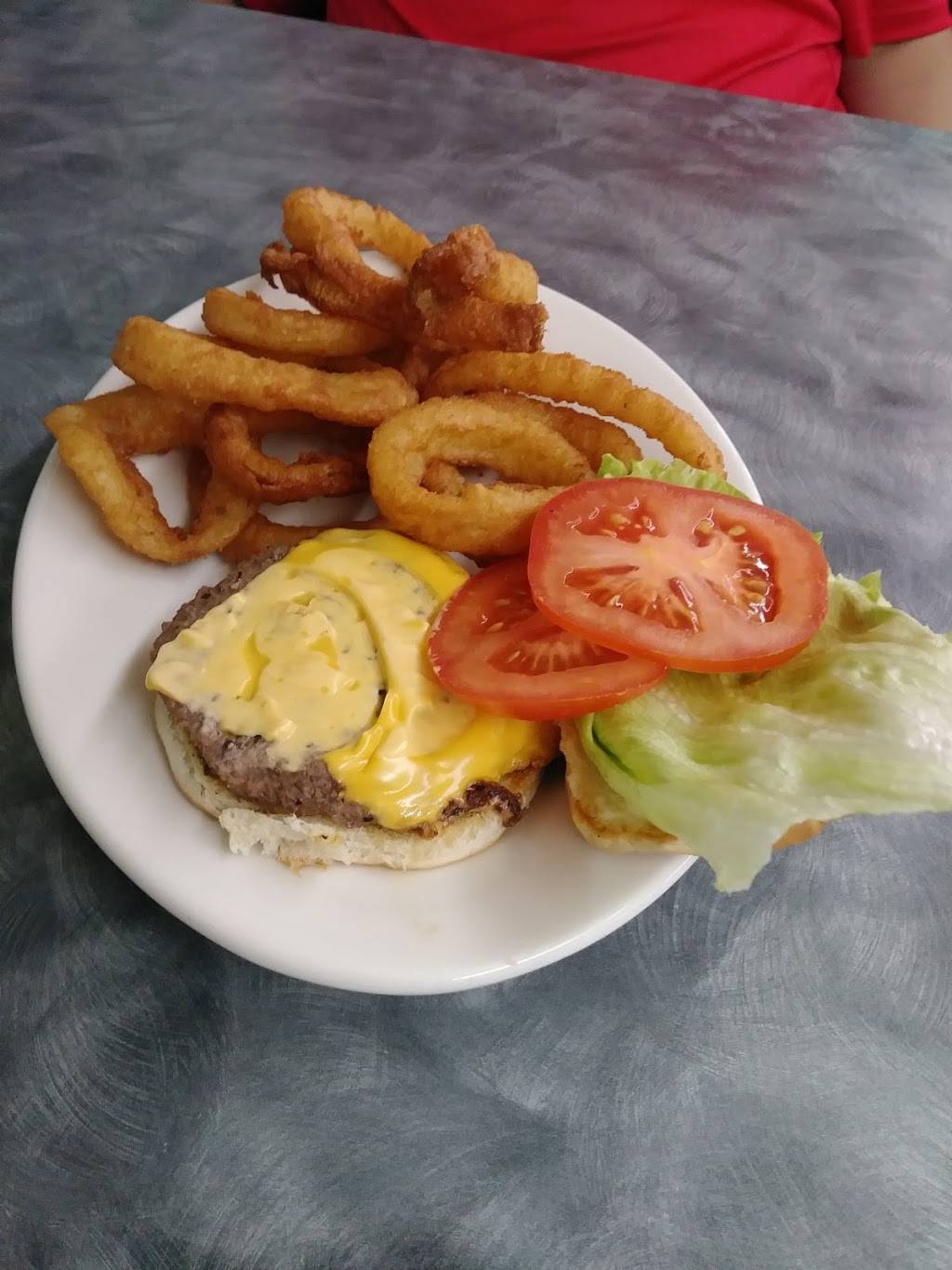 Keepsakes Country Diner And Store | restaurant | 5942 Lawrenceburg Rd, Chaplin, KY 40012, USA | 5023312419 OR +1 502-331-2419