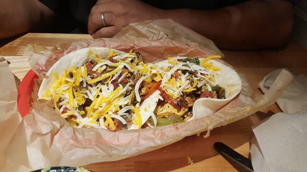 Torchys Tacos | restaurant | 300 W Campbell Rd Suite 160, Richardson, TX 75080, USA | 9722344391 OR +1 972-234-4391