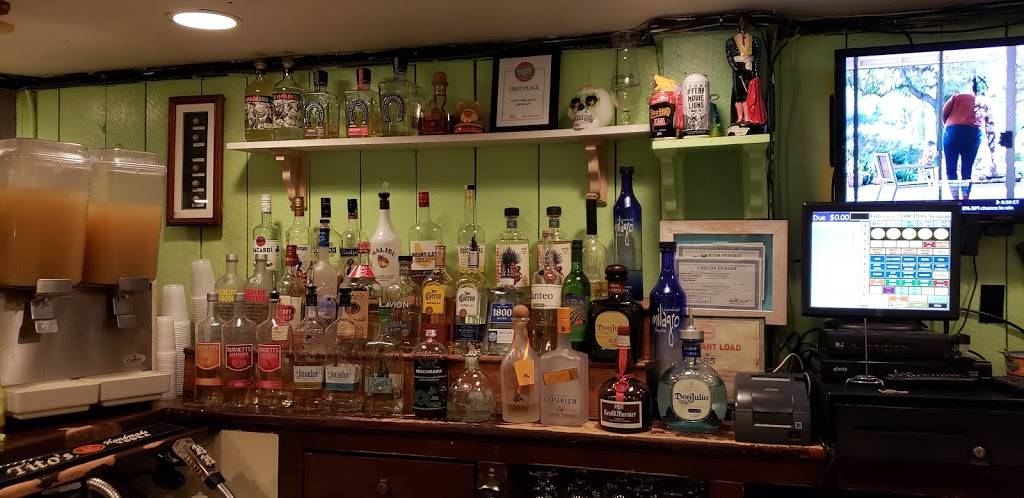 Aunt Chiladas | restaurant | 3931 Whitney Ave, Hamden, CT 06518, USA | 2032304640 OR +1 203-230-4640