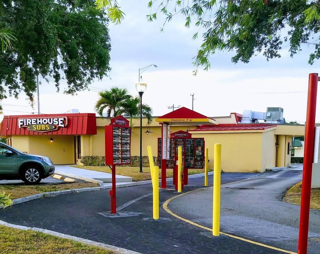 Firehouse Subs | meal delivery | 4400 Bee Ridge Rd, Sarasota, FL 34233, USA | 9413427827 OR +1 941-342-7827