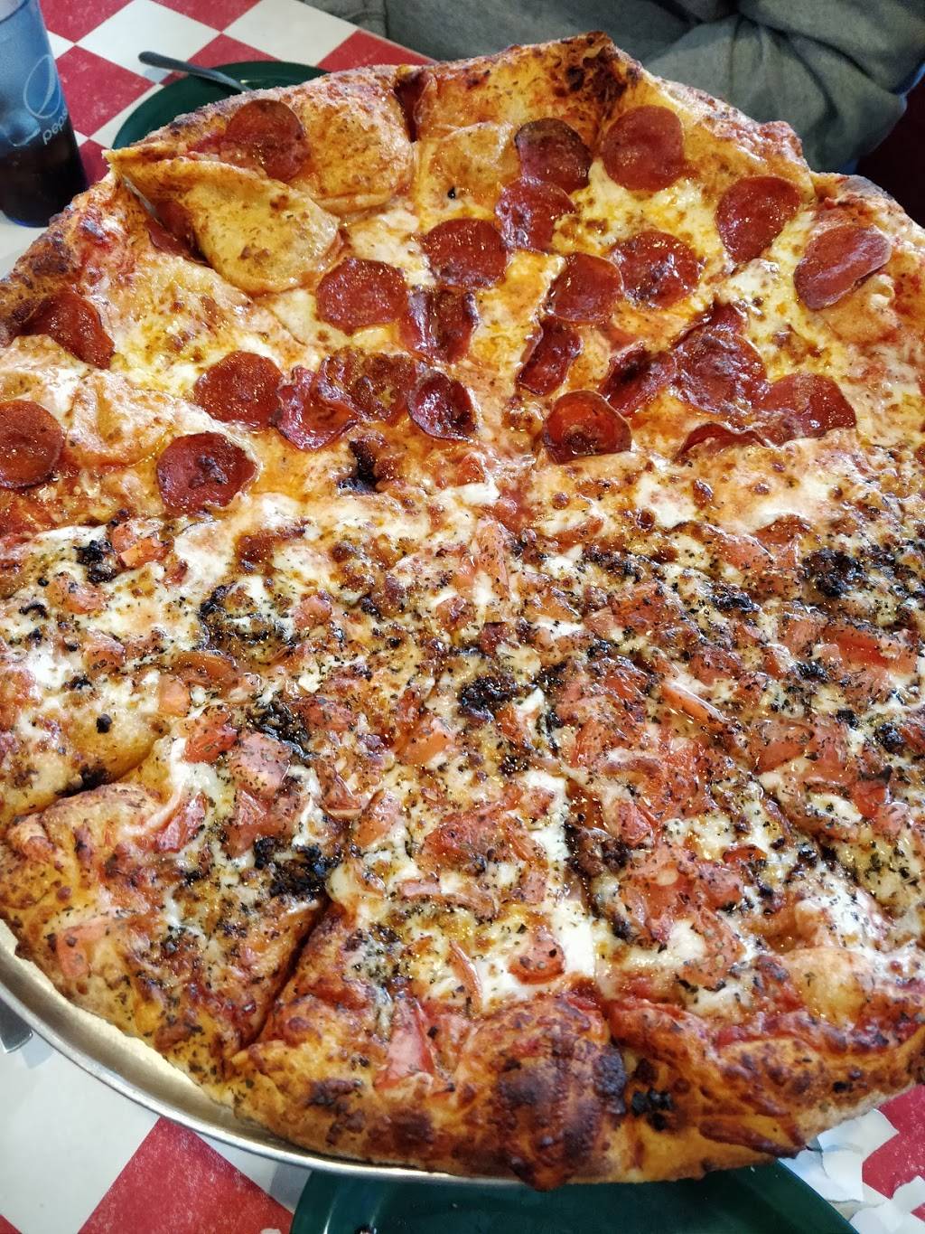 Mothers Pizzeria | restaurant | 44675 Five Mile Road, Plymouth, MI 48170, USA | 7342078925 OR +1 734-207-8925