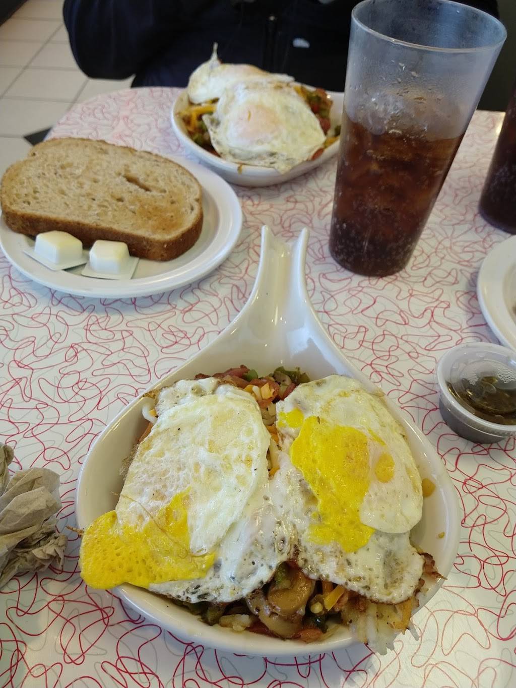 pennys diner | restaurant | 12 Kitty Hawk Dr, Santa Teresa, NM 88008, USA | 5755890552 OR +1 575-589-0552