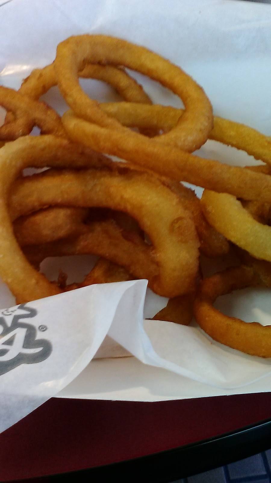 Hardees Red Burrito | restaurant | 501 Church Hill Rd, Centreville, MD 21617, USA | 4107583126 OR +1 410-758-3126