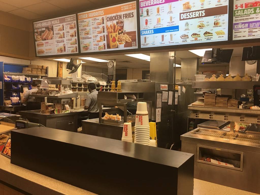 Burger King | restaurant | 881 Moody St, Waltham, MA 02453, USA | 7818915612 OR +1 781-891-5612