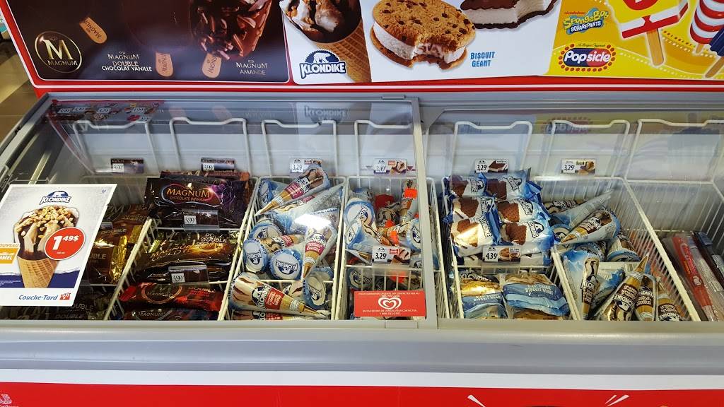 Couche-Tard | meal takeaway | 700 Rue Galt O, Sherbrooke, QC J1H 1Z2, Canada | 8195651533 OR +1 819-565-1533