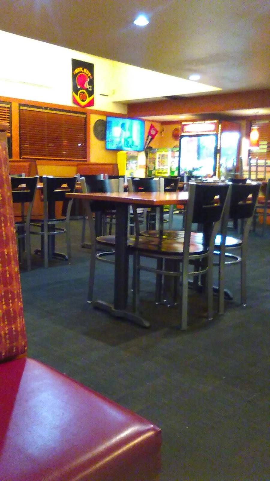 Pizza Hut | restaurant | 14582 Palmdale Rd, Victorville, CA 92392, USA | 7602414111 OR +1 760-241-4111