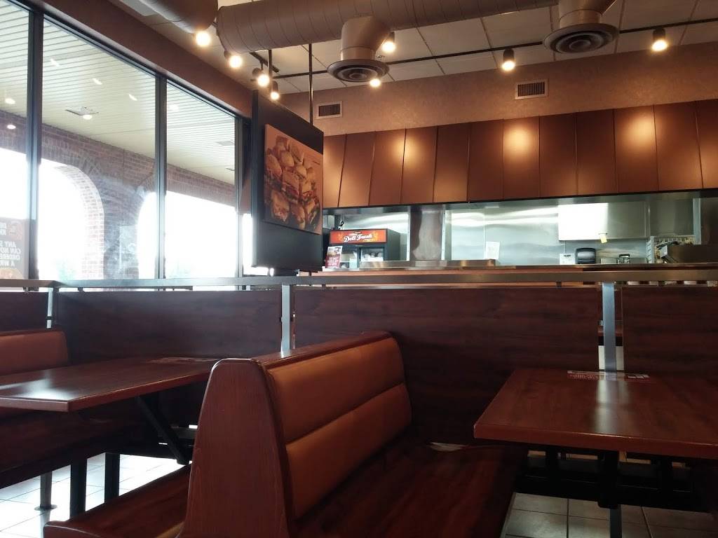 Penn Station East Coast Subs | meal takeaway | 17676 W 13 Mile Rd, Beverly Hills, MI 48025, USA | 2484333200 OR +1 248-433-3200