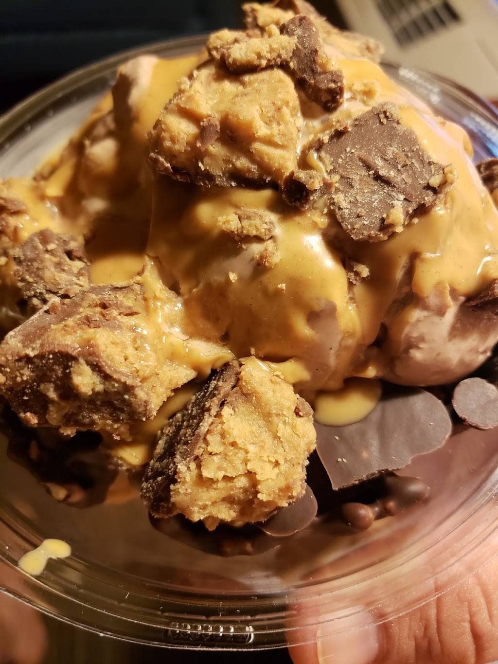 Oberweis Ice Cream and Dairy Store | restaurant | 1018-20 York St, Elmhurst, IL 60126, USA | 6307820141 OR +1 630-782-0141