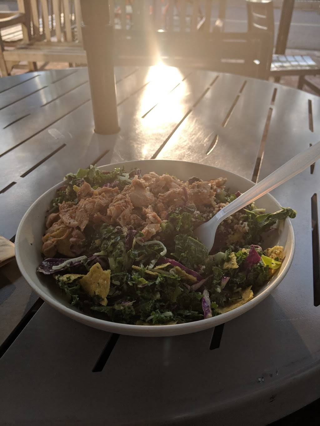 Chopt Creative Salad Co. | restaurant | 4766 Bethesda Ave, Bethesda, MD 20814, USA | 2403164477 OR +1 240-316-4477