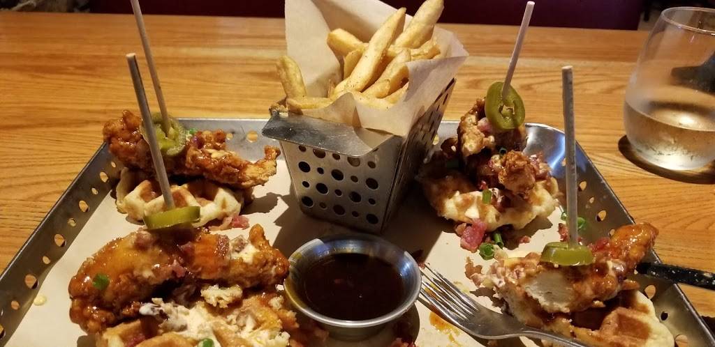 Chilis Grill & Bar | meal takeaway | 8119 Honeygo Blvd, Baltimore, MD 21236, USA | 4109330089 OR +1 410-933-0089