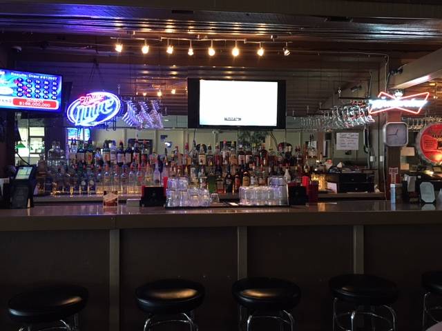 McCunes The Other Side Bar & Bistro | restaurant | 5038 Lewis Ave, Toledo, OH 43612, USA | 4194761577 OR +1 419-476-1577