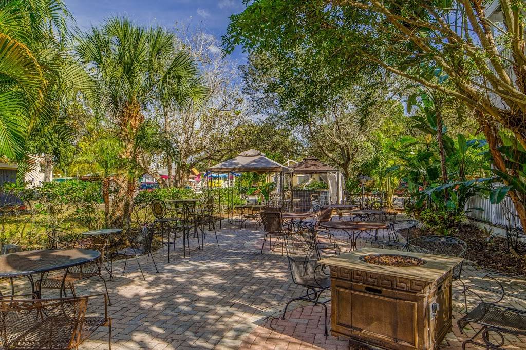 Historic Peninsula Inn | restaurant | 2937 Beach Blvd S, Gulfport, FL 33707, USA | 7273469800 OR +1 727-346-9800