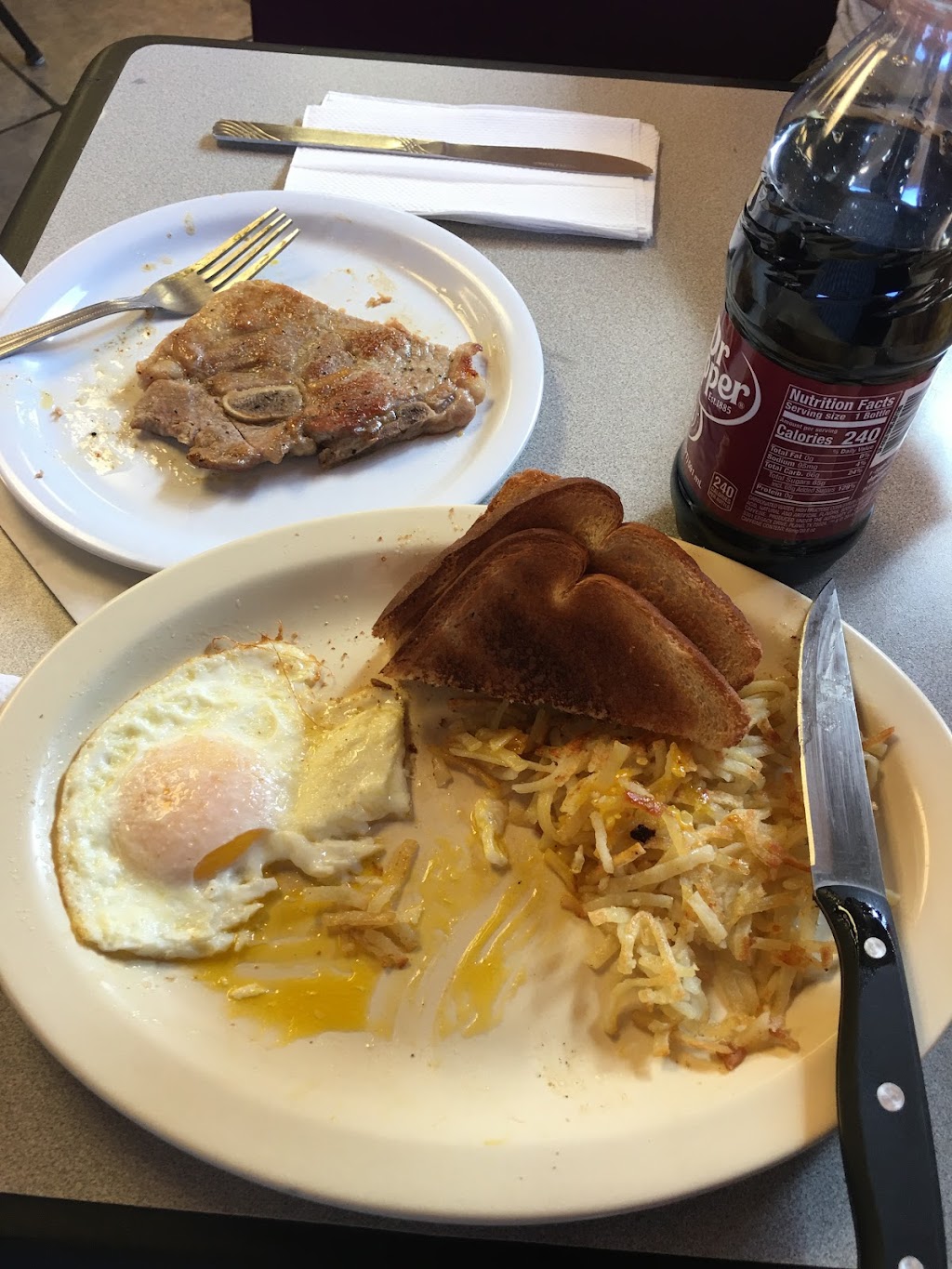 The frying pan | restaurant | 1315 N College St, Booneville, MS 38829, USA | 6625505403 OR +1 662-550-5403