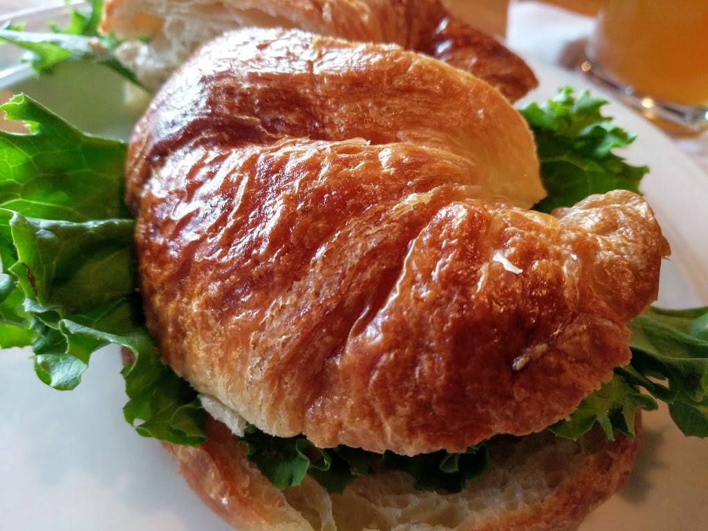 White Wolf Cafe | cafe | 1829 N Orange Ave, Orlando, FL 32804, USA | 4078959911 OR +1 407-895-9911