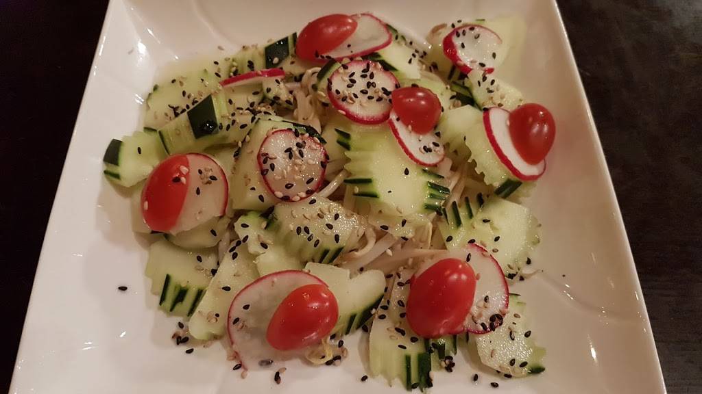 Trike Thai Noodles & Sushi | restaurant | 2539 N Milwaukee Ave, Chicago, IL 60647, USA | 7736974264 OR +1 773-697-4264