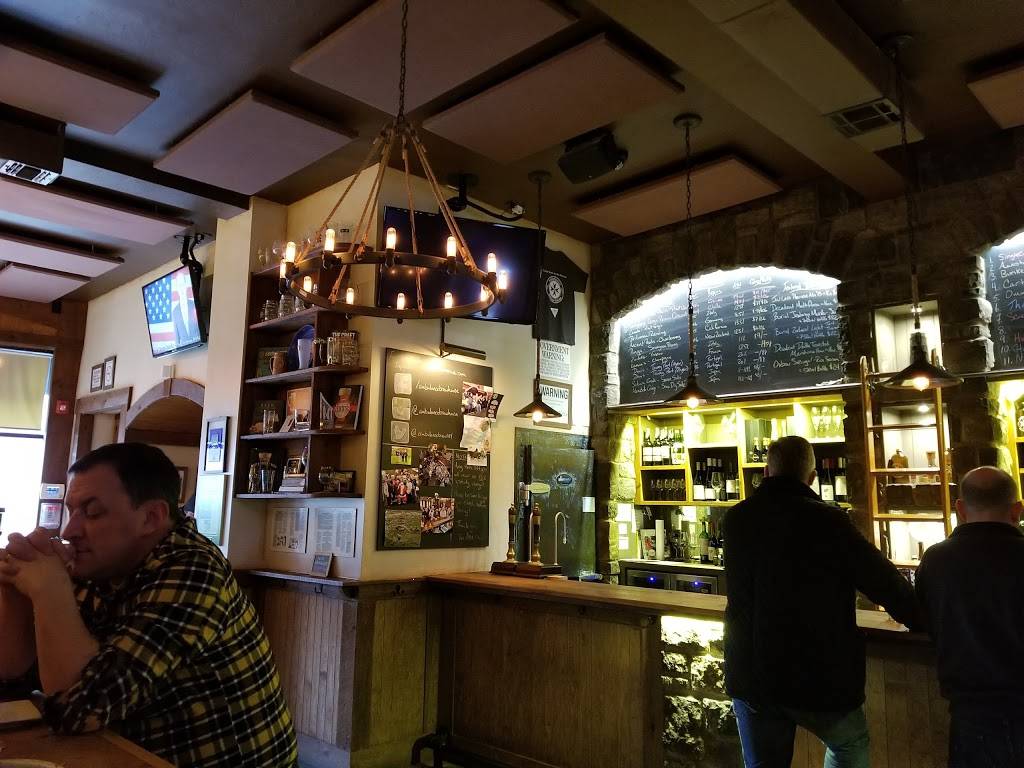 Ambulance Brew House | restaurant | 202 Main St, Nanuet, NY 10954, USA | 8455017100 OR +1 845-501-7100