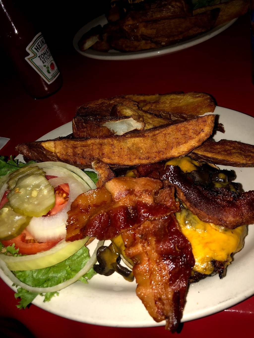 Columbia Steak House | restaurant | 201 N Limestone, Lexington, KY 40507, USA | 8592533135 OR +1 859-253-3135