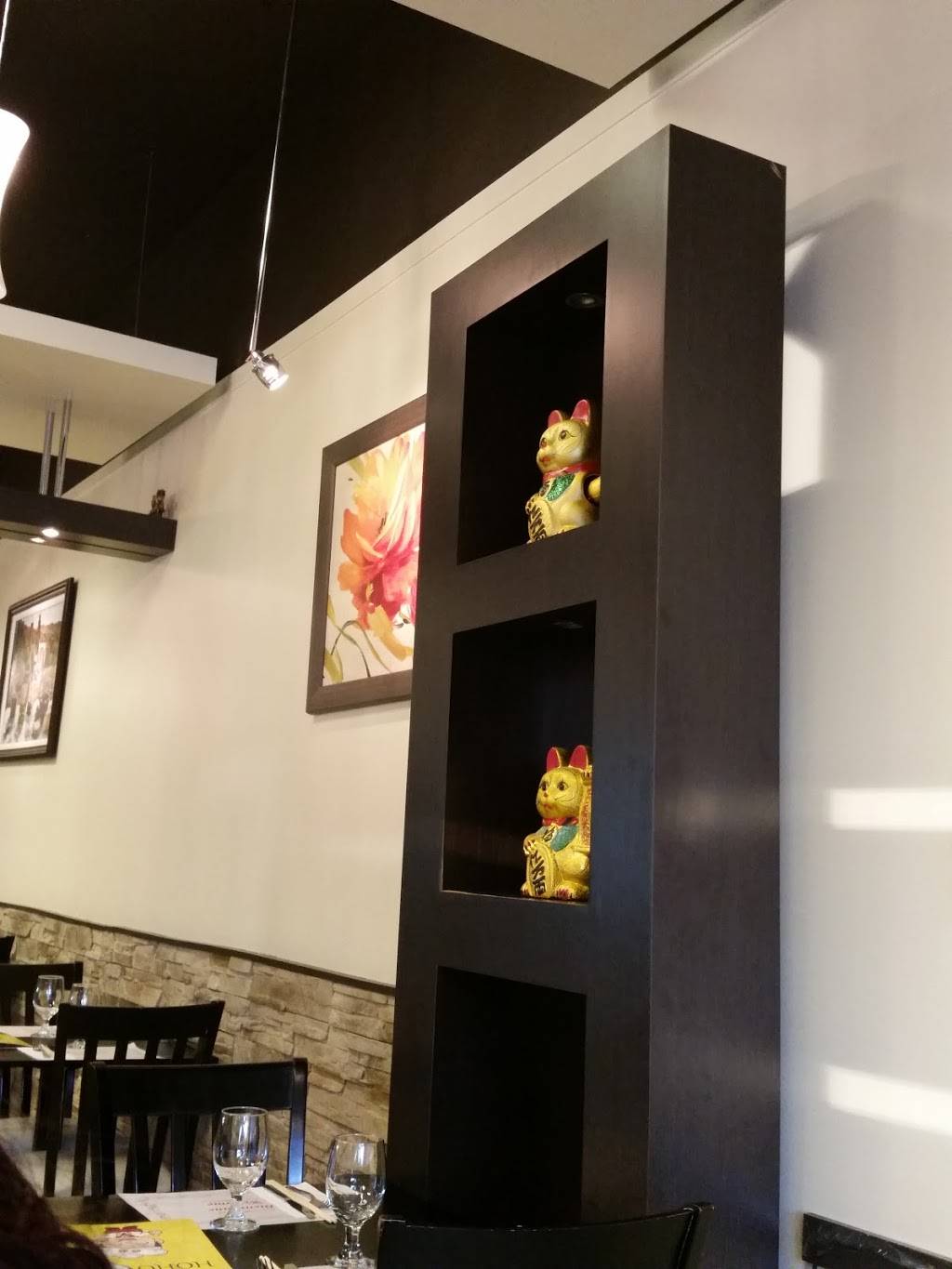 Ho Ho Cuisine Chinoise | restaurant | 150 Boul Jean-Leman #300, Candiac, QC J5R 4K1, Canada | 4504448588 OR +1 450-444-8588