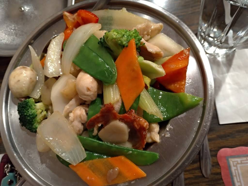 Shanghai Restaurant | restaurant | 304 Springbank Dr, London, ON N6J 1G5, Canada | 5194714420 OR +1 519-471-4420