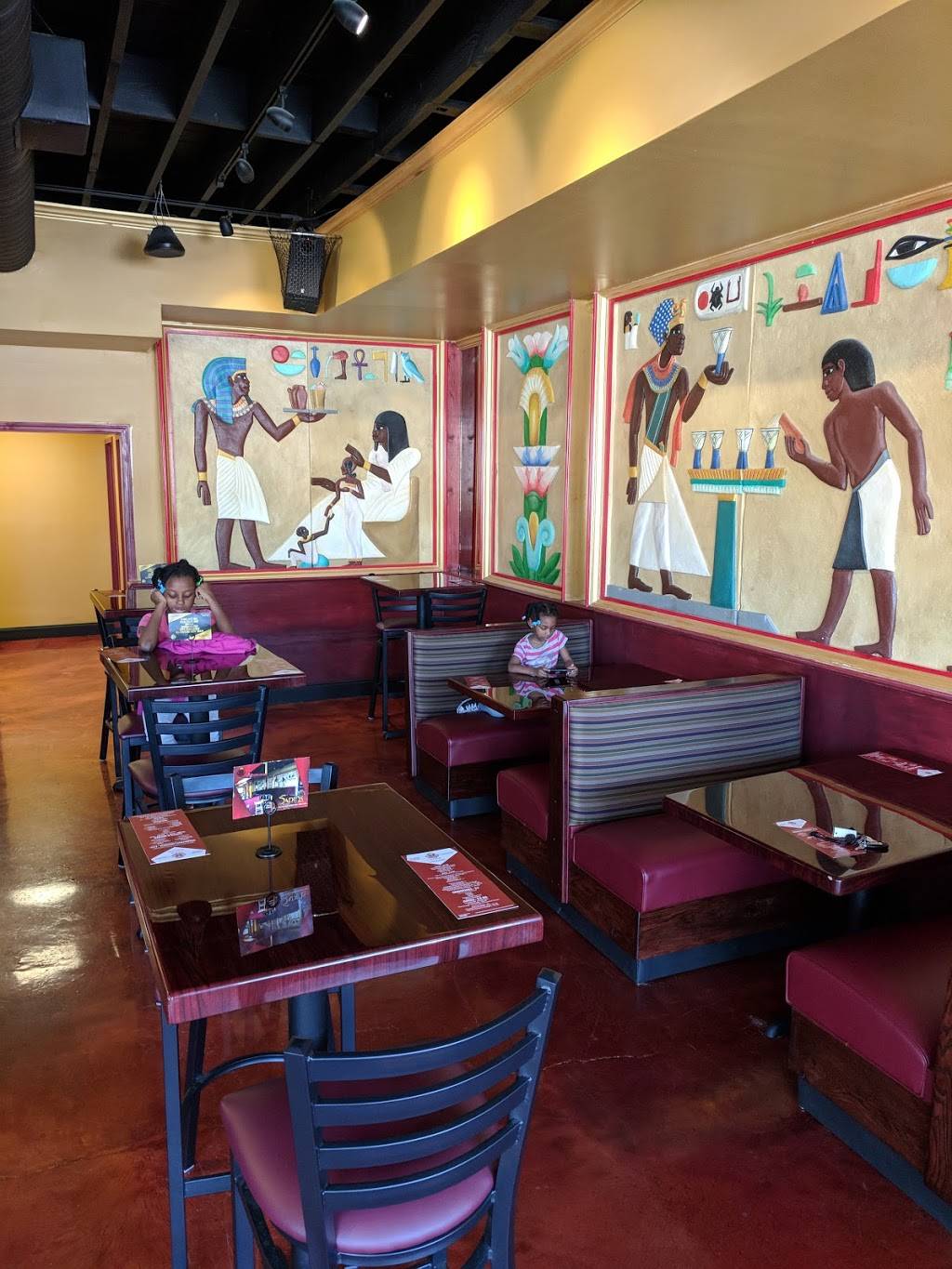 Sadiqs Bistro | restaurant | 3762 Campbellton Rd SW, Atlanta, GA 30331, USA | 6782429147 OR +1 678-242-9147