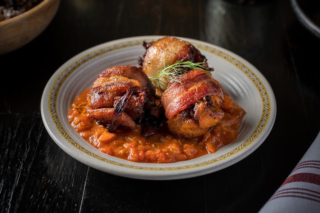 Amaru | restaurant | 1904 W North Ave, Chicago, IL 60622, USA | 7736879790 OR +1 773-687-9790