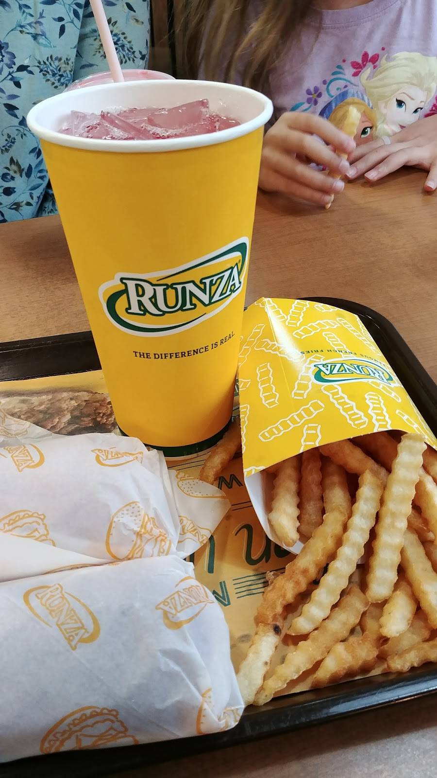 Runza Restaurant | restaurant | 2204 N Lincoln Ave, Loveland, CO 80538, USA | 9706692131 OR +1 970-669-2131