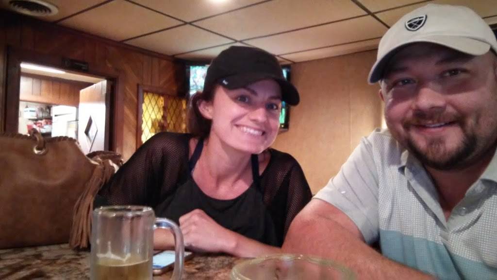 Lils Inc | restaurant | 8 Gambol St, Newport News, VA 23601, USA | 7575966016 OR +1 757-596-6016