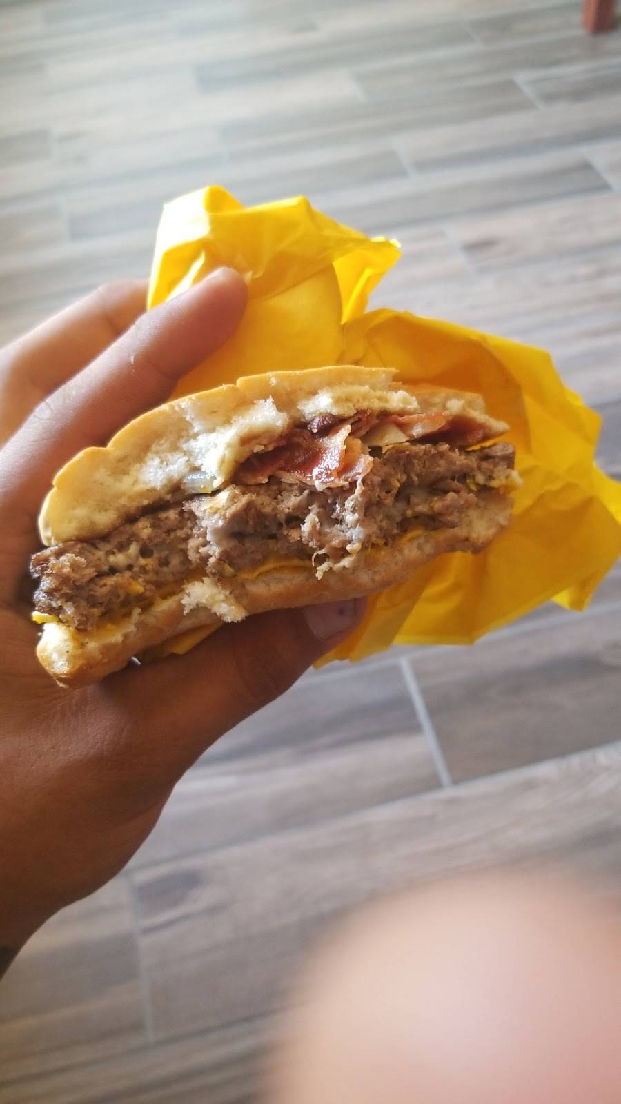 Whataburger | restaurant | 1805 Hwy 35 N Bypass, Rockport, TX 78382, USA | 3617293022 OR +1 361-729-3022