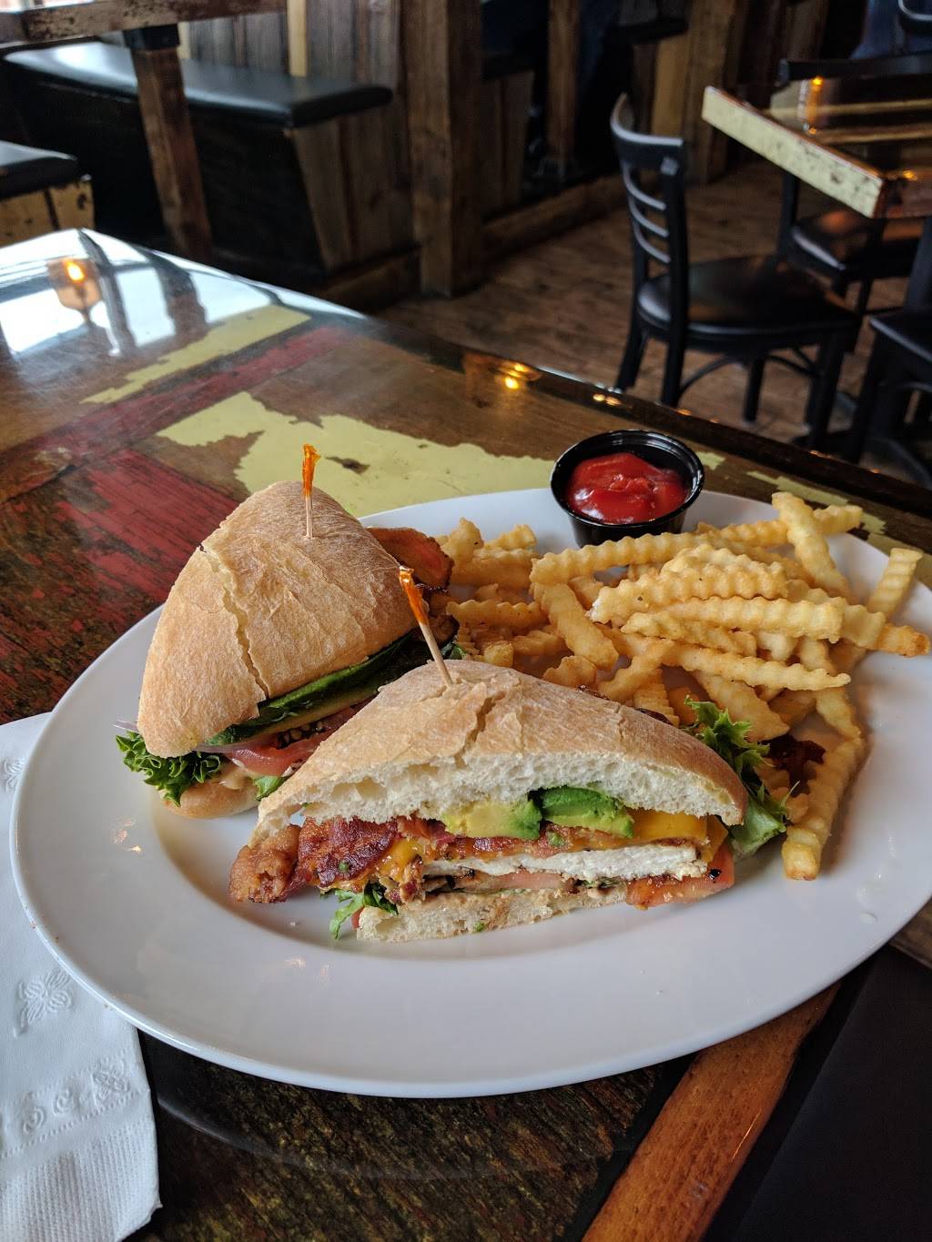 WILLY McCOYS | restaurant | 10700 France Ave S, Bloomington, MN 55431, USA | 9524568905 OR +1 952-456-8905