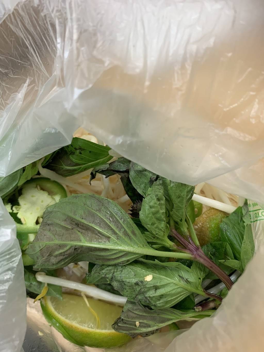 i5 Pho Queen Anne | restaurant | 501 2nd Ave W, Seattle, WA 98119, USA | 2064885954 OR +1 206-488-5954