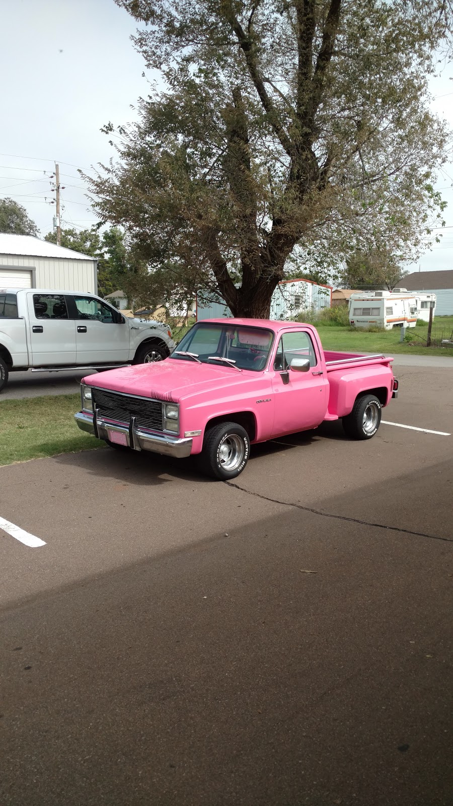 Chucks | restaurant | 308 N Van Buren Ave, Elk City, OK 73644, USA | 5803034737 OR +1 580-303-4737