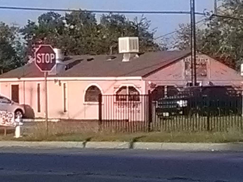 La Abuela Regina Restaurant | restaurant | 912 NW 25th St, Fort Worth, TX 76164, USA | 8176254263 OR +1 817-625-4263