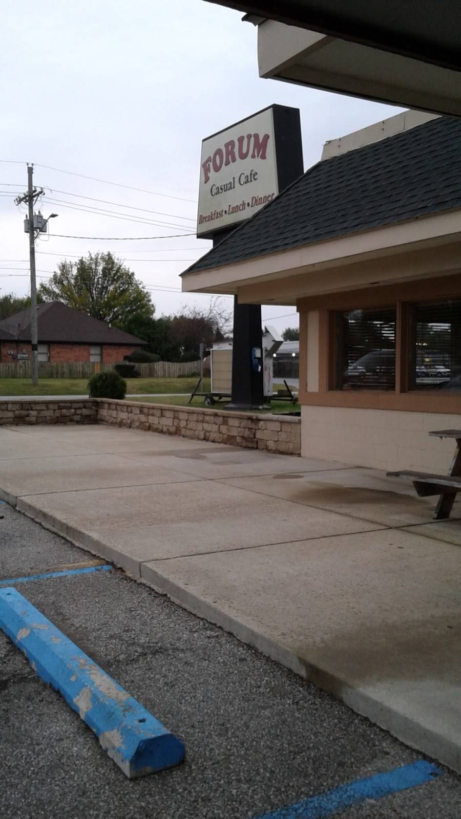 Crawfordsville Forum Family | restaurant | 1410 Darlington Ave, Crawfordsville, IN 47933, USA | 7653618751 OR +1 765-361-8751