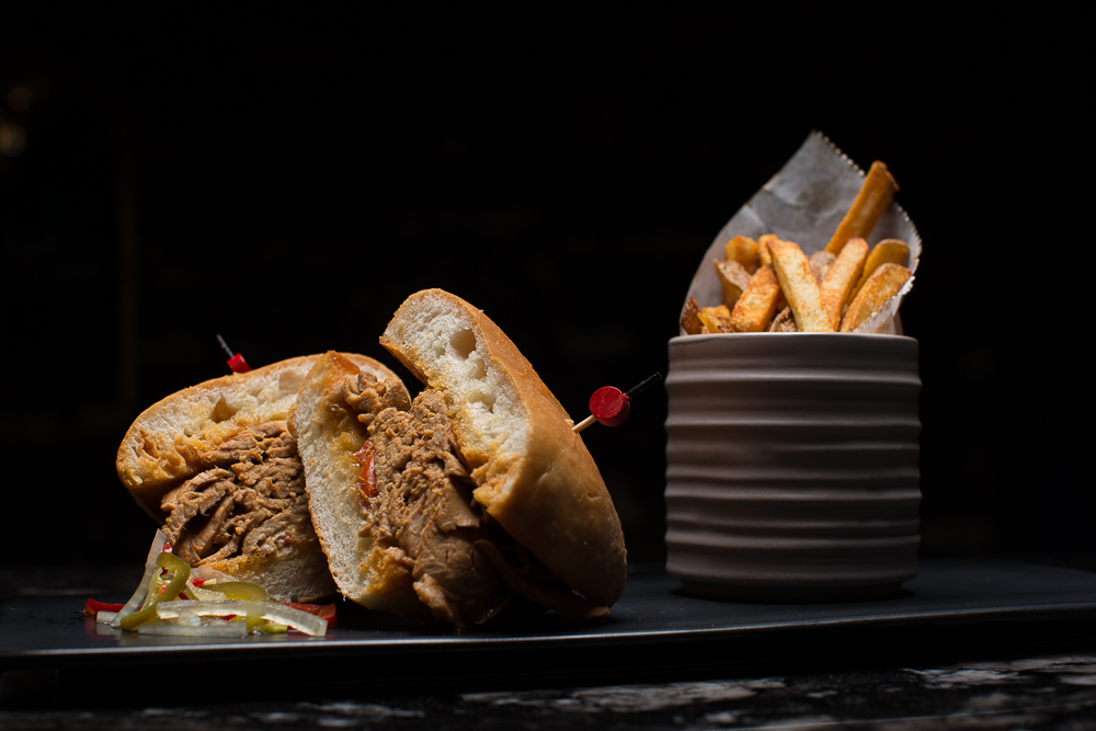 Uptown Lobby | restaurant | 3022 Hennepin Ave S, Minneapolis, MN 55408, USA | 6124392558 OR +1 612-439-2558