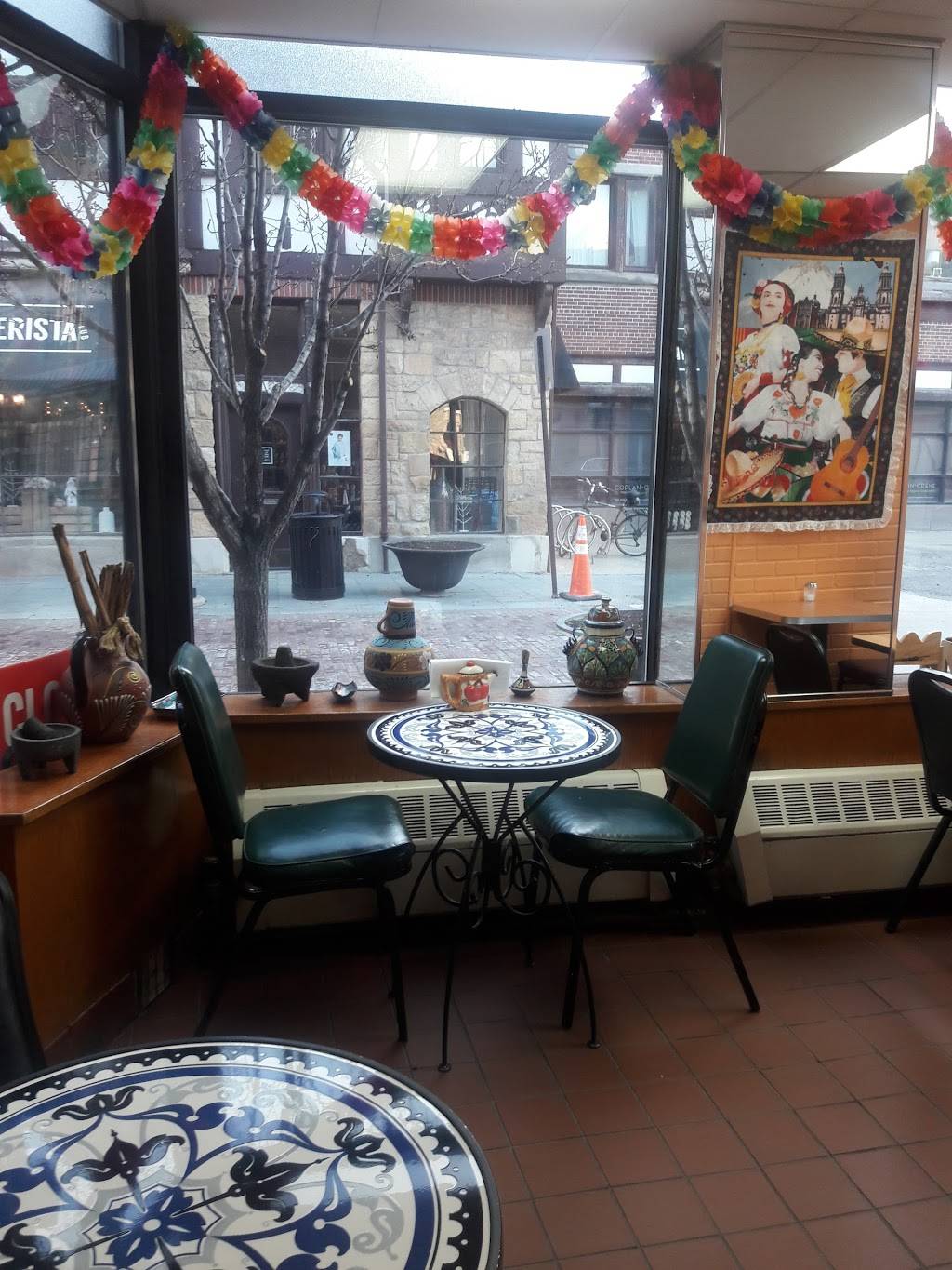 Boss Burrito | restaurant | 1110 Westgate St, Oak Park, IL 60301, USA | 7086609522 OR +1 708-660-9522